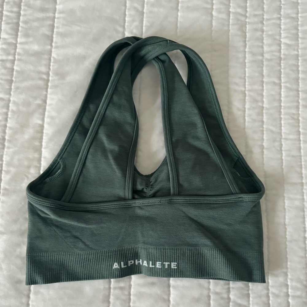 Alphalete Amplify Sports Bra